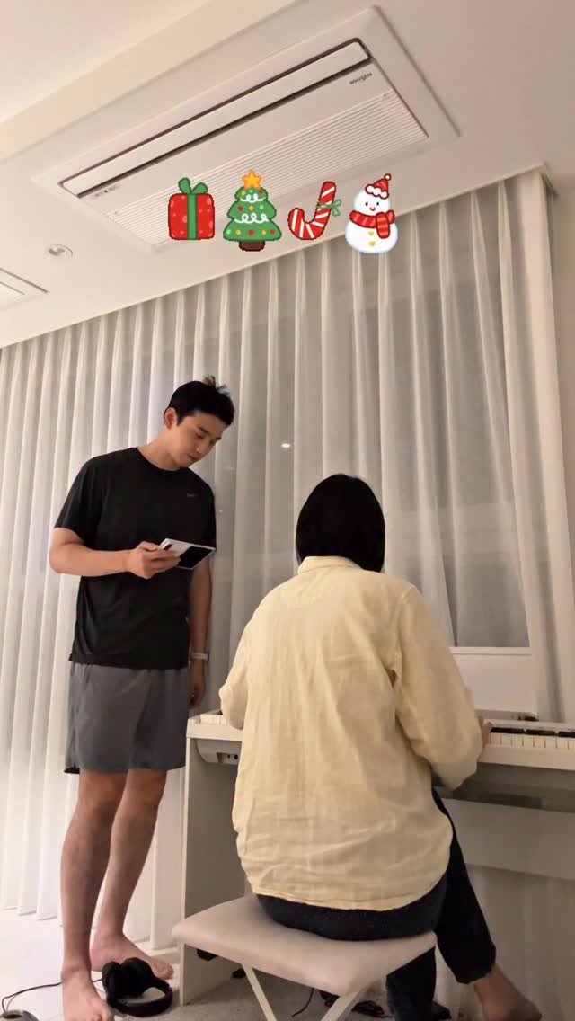 hajunmom_daily 게시물 이미지: 크리스마스에 멋지게 올리려고 계획했던
‘It’s beginning to look...