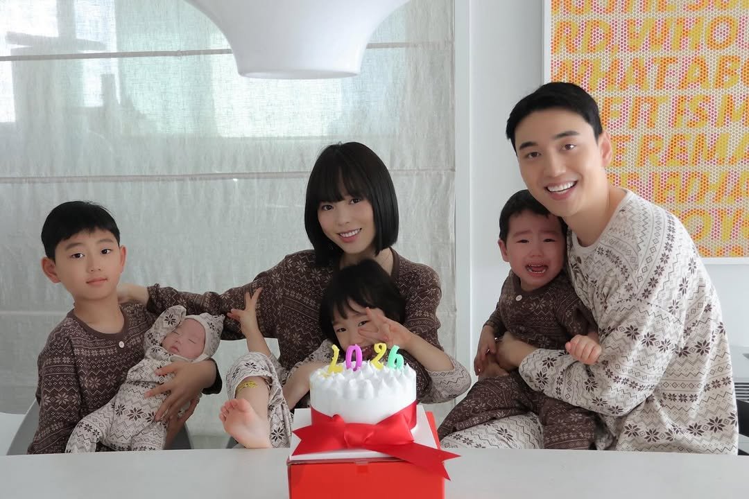 Photo shared by 하준맘 또는 미안이라고 불러주세요 on December 31, 2025 tagging @hajunn_papa. May be an image of baby, cake, fruitcake and text.