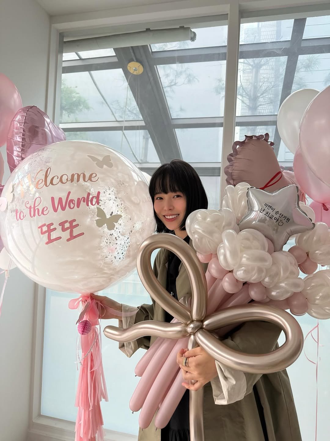 Photo by 하준맘 또는 미안이라고 불러주세요 on November 21, 2025. May be an image of balloon, prairie gentian and text that says 'elcome to the World 生生代 또또 NAGAR ごき 미연이'.