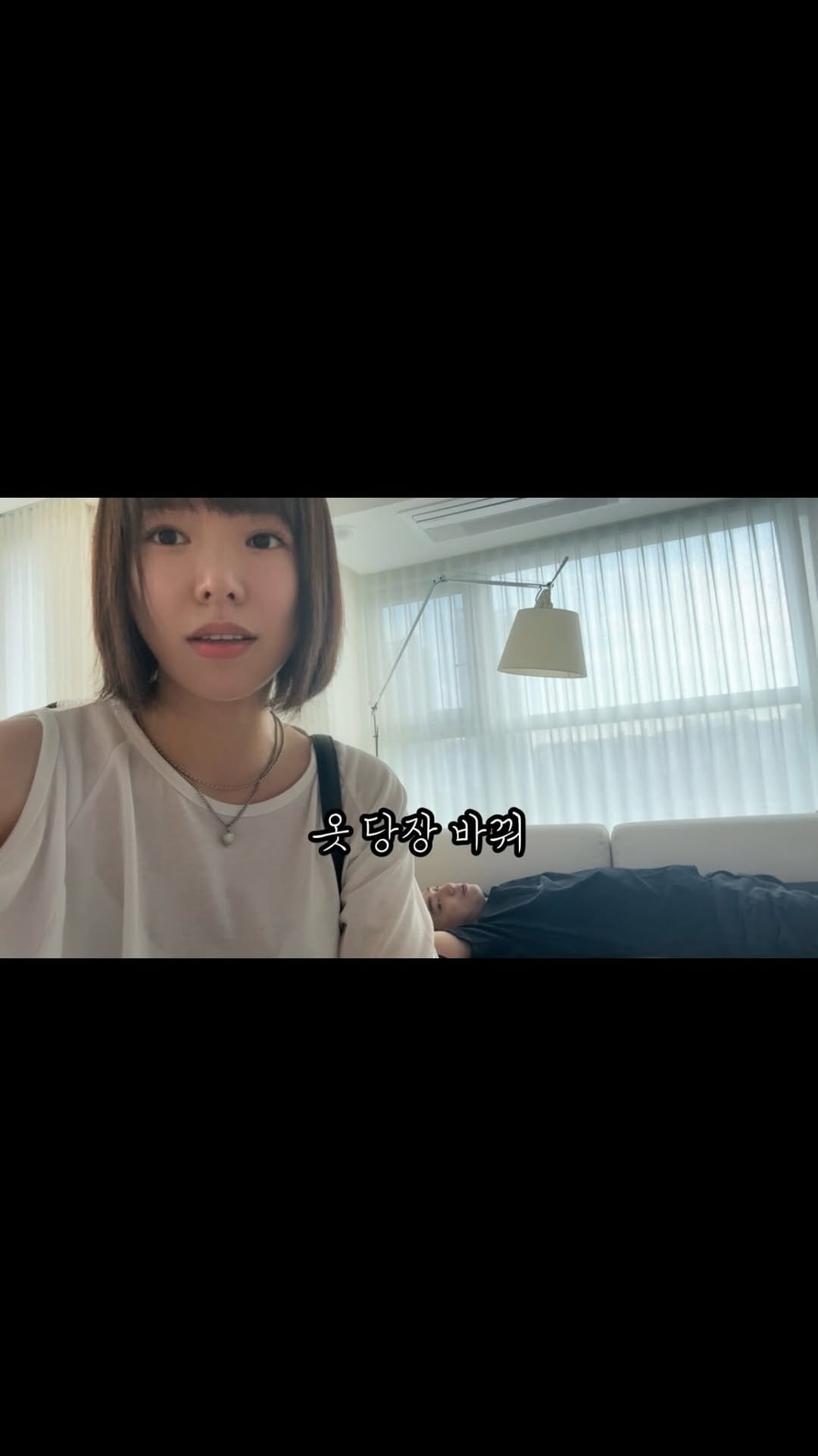 hajunmom_daily 게시물 이미지: 어제 하준이 데리러 나가는 길에
복장단속반장님 스캔에 또 걸렸어요.
단속이 거의...