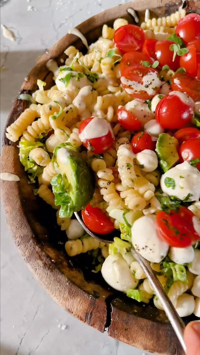 halfbakedharvest 게시물 이미지: Caprese Caesar Pasta Salad.It’s pasta salad...