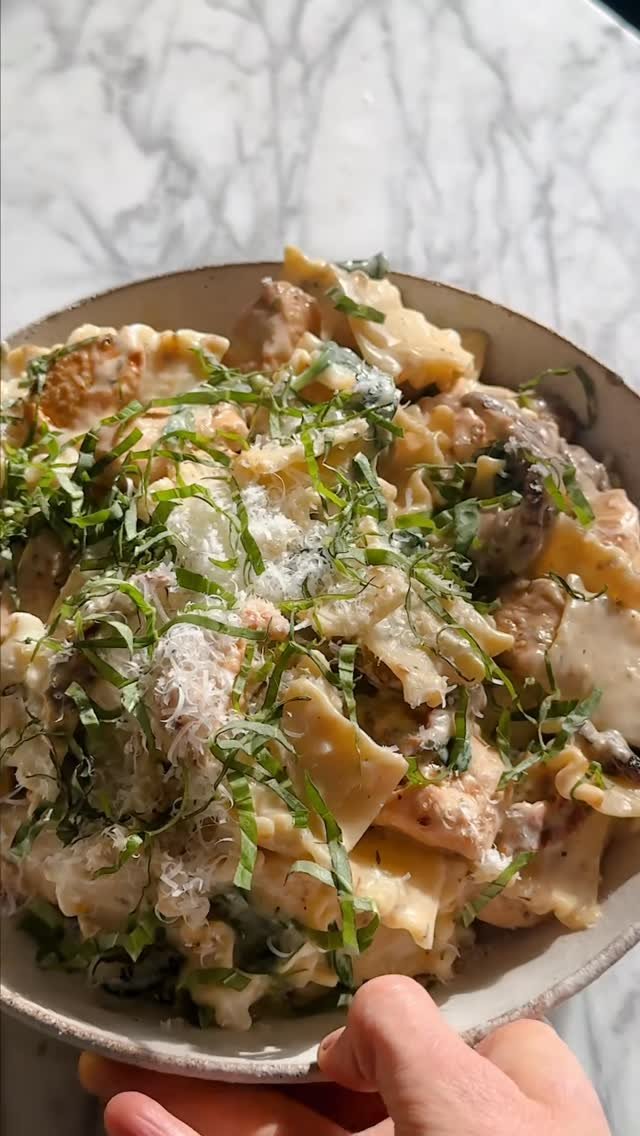 halfbakedharvest 게시물 이미지: One Pot Marry Me Chicken Pasta. It is a pasta...