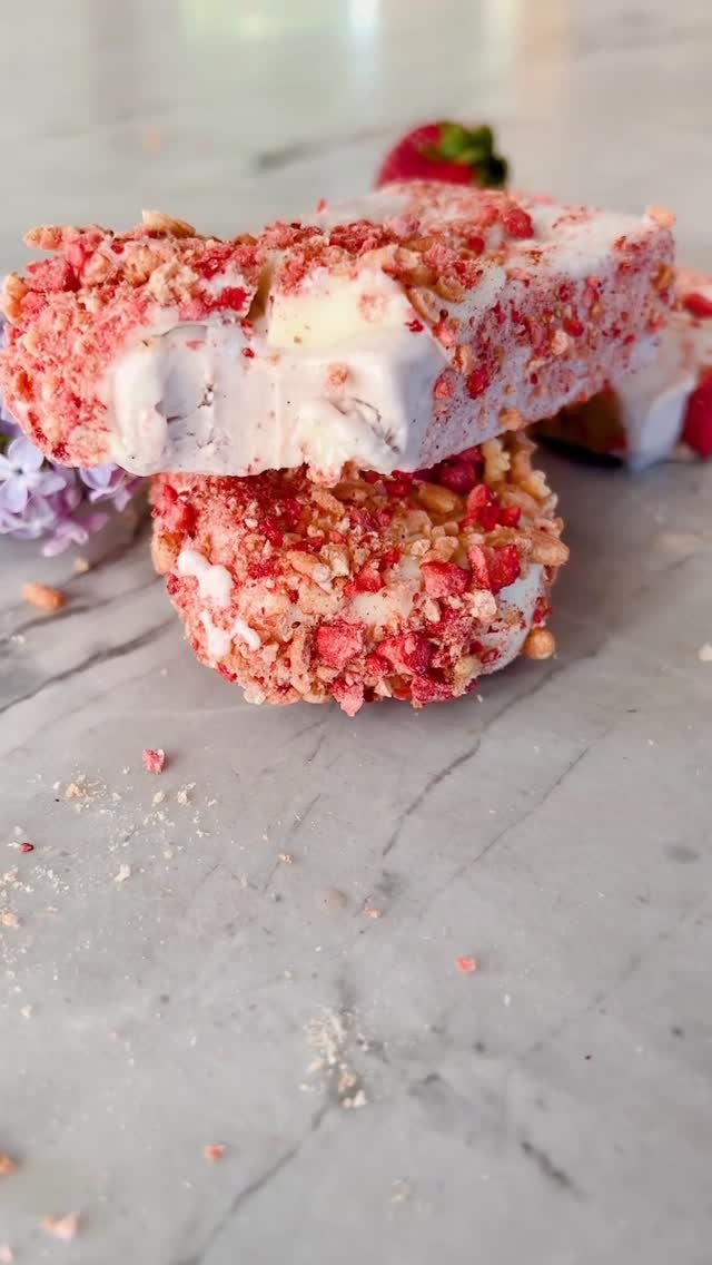halfbakedharvest 게시물 이미지: Homemade Strawberry Shortcake Ice Cream Bars 🍦...