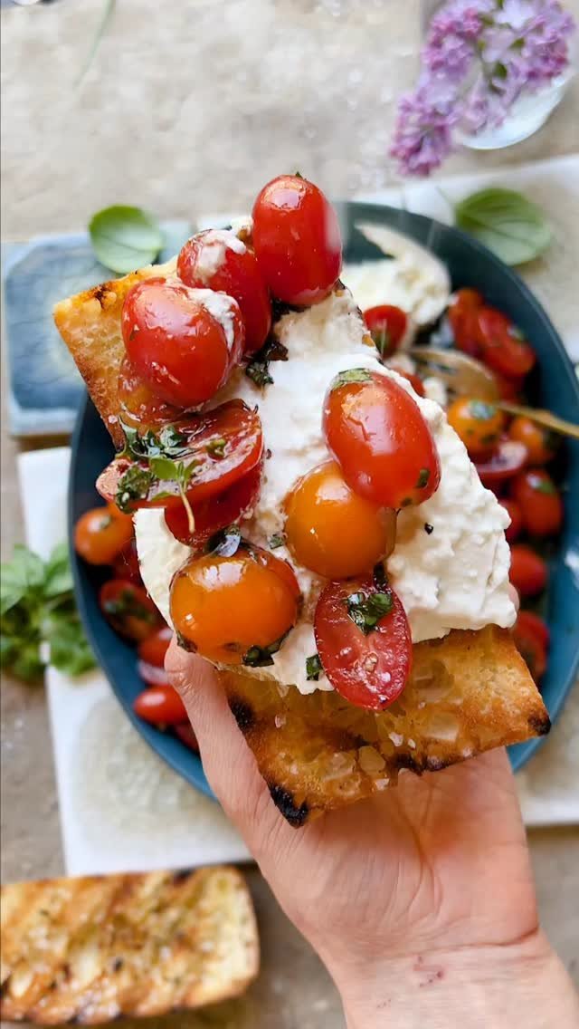 halfbakedharvest 게시물 이미지: Marinated Cherry Tomatoes with Burrata. Feels...