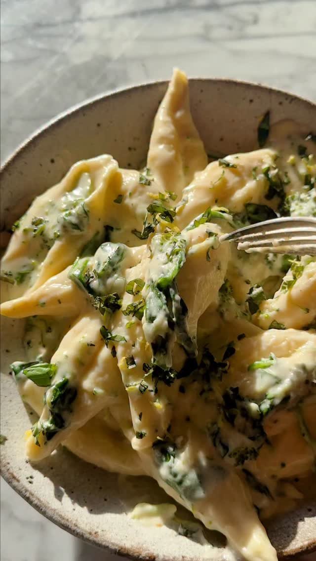 halfbakedharvest 게시물 이미지: One Pot Spinach Broccoli Ricotta Shells. Make...