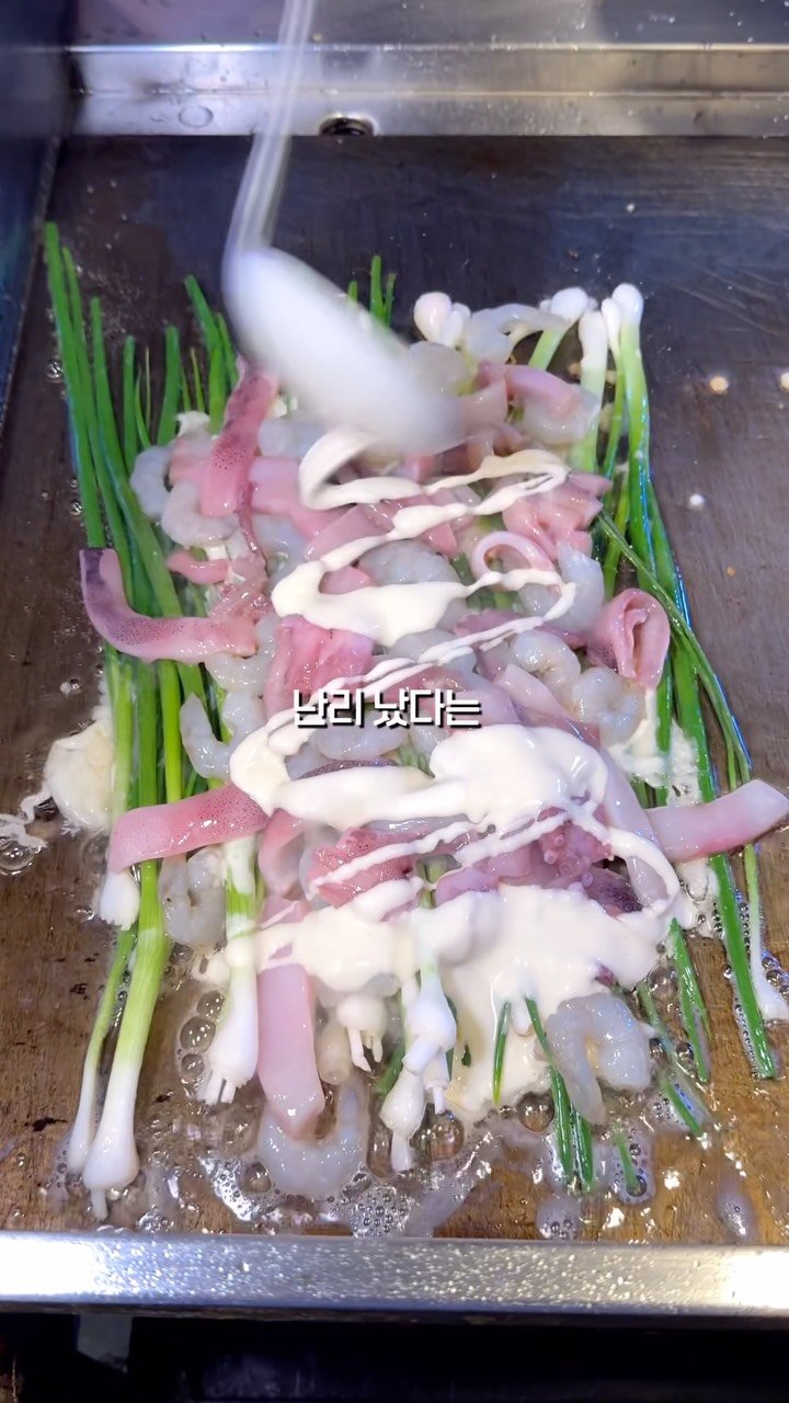 ham2_ni__ 게시물 이미지: 요즘같은 장미시즌에는 
역시 전만한건 없는거 같아요🥹

이게 바로 요즘 방이동에서...