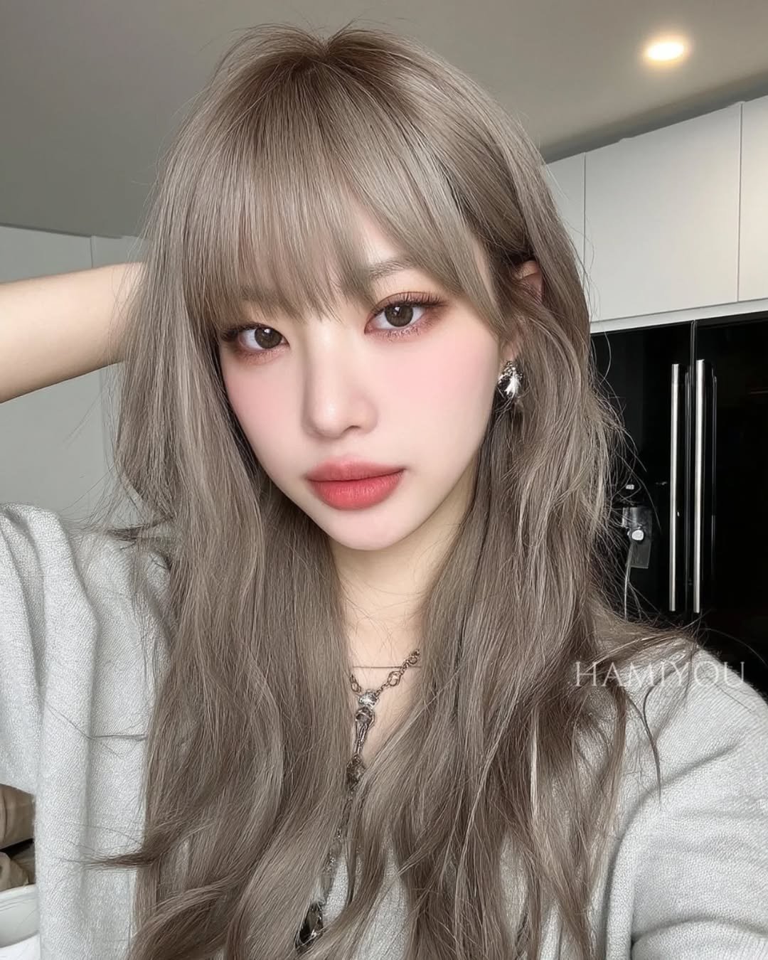 hamiyou_hn 게시물 이미지: #애쉬베이지 

투명한색감의 베이지컬러
실패없는 탈색 후 염색으로 베스트 🤎

...