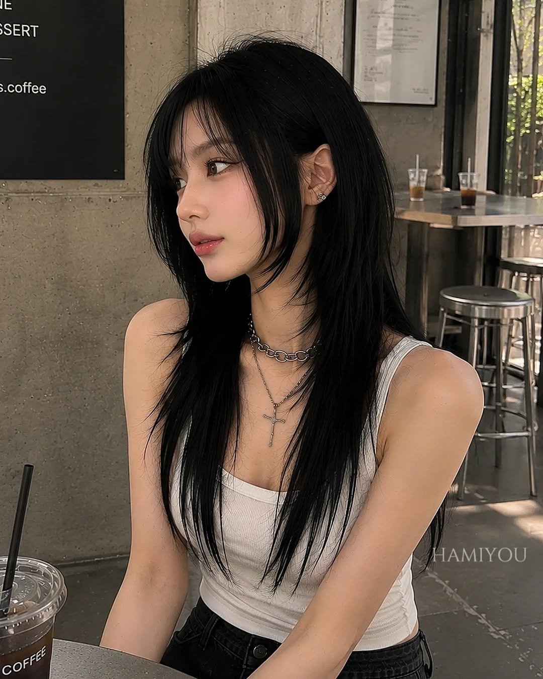 hamiyou_hn 게시물 이미지: 여름엔 #슬릭컷 

 
가볍고 손질편한데
페이스라인과 이어지는 레이어가...