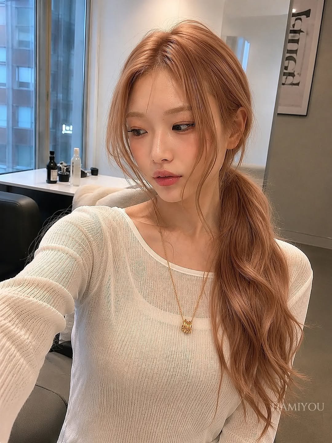hamiyou_hn 게시물 이미지: #코랄베이지 

길게 흘러내려 여백을 감싸주는 사이드뱅
피부톤착붙 웜톤분들...