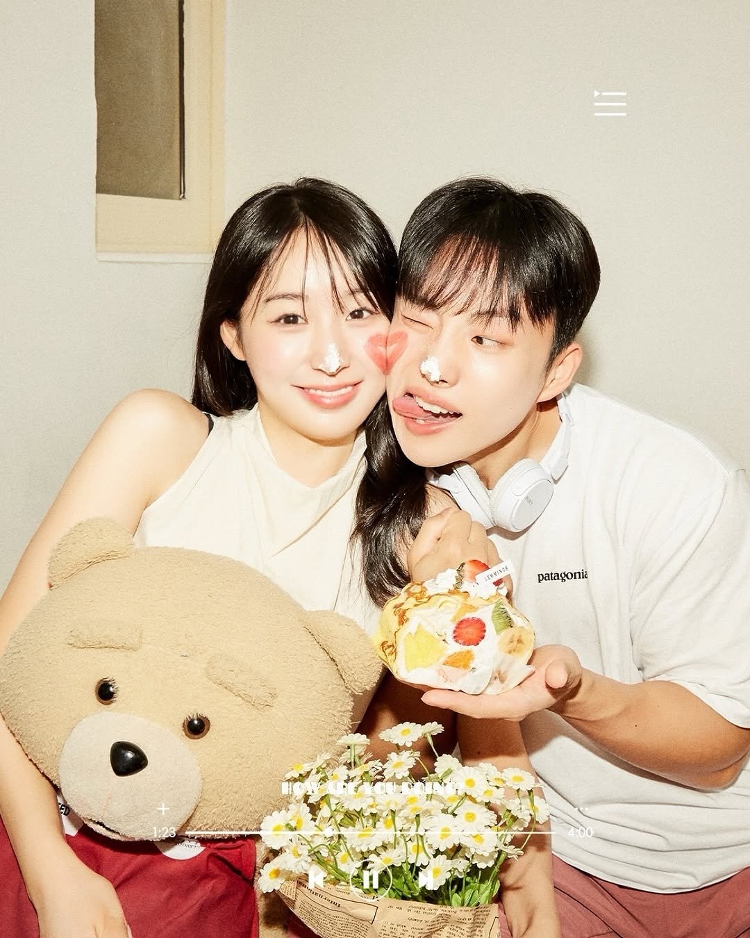 Photo by 햄쥐콩들 | 여행 다니는 커플 in 석촌호수공원.