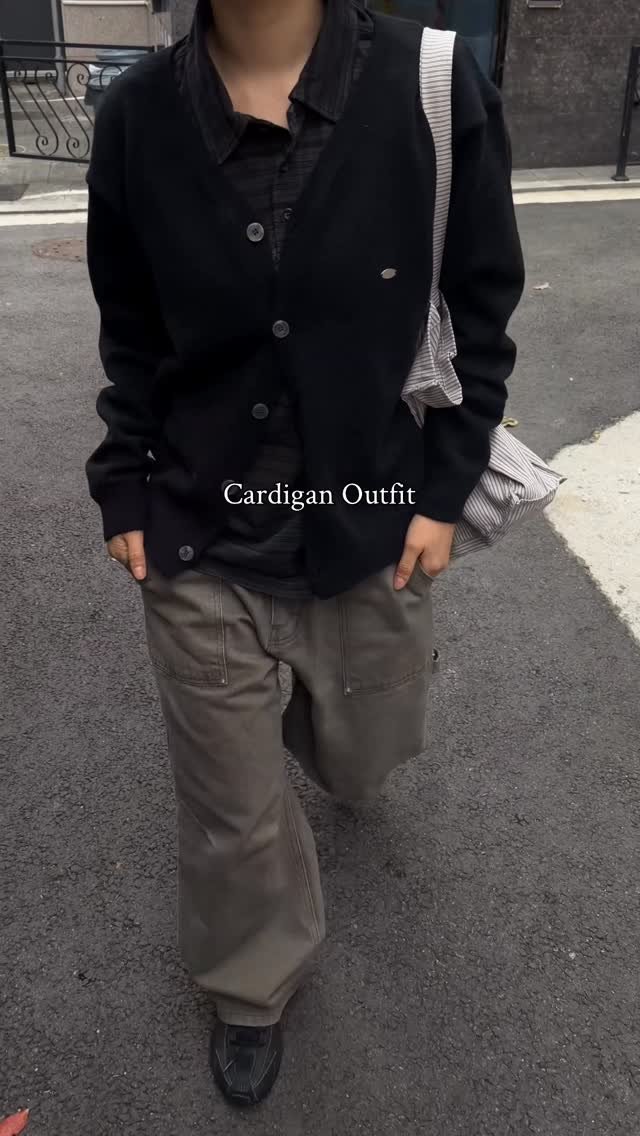 han__wul 게시물 이미지: Cardigan Outfit 🧶

#가디건 #가디건코디 #겨울코디
