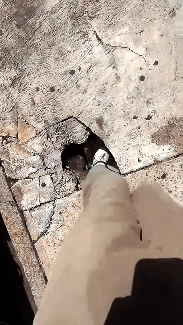 hancocksstore 게시물 이미지: You wouldn't believe what's under there... 😲...