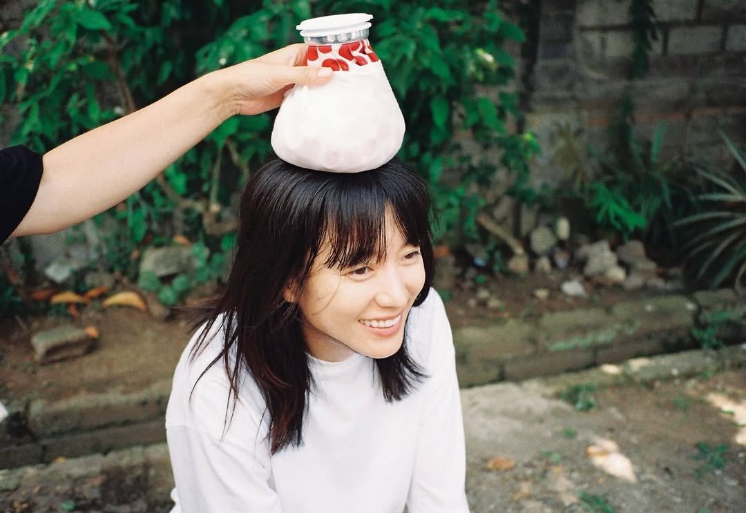 Photo by Hanhyojoo on December 10, 2025. May be an image of one or more people, hat, snowman and outdoors.