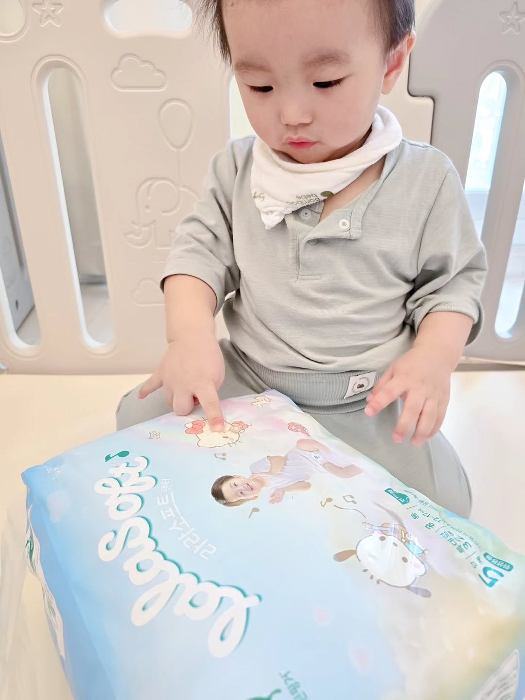 Photo shared by 한콩이 ☘️ 육아 | Motherhood | 育兒 on November 15, 2025 tagging @dabok_s2, and @greenfinger_lalasoft.official. May be an image of baby, diaper and baby bed.
