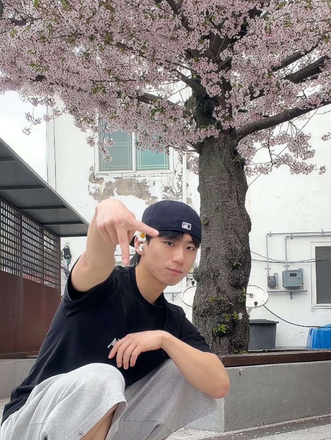 Photo by 토모떡볶이 on April 15, 2026. May be an image of text.