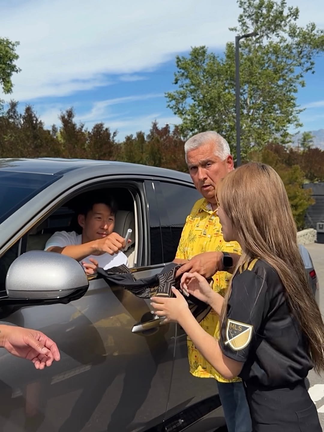 hanni_della 게시물 이미지: @hm_son7 @lafc 🖤💛