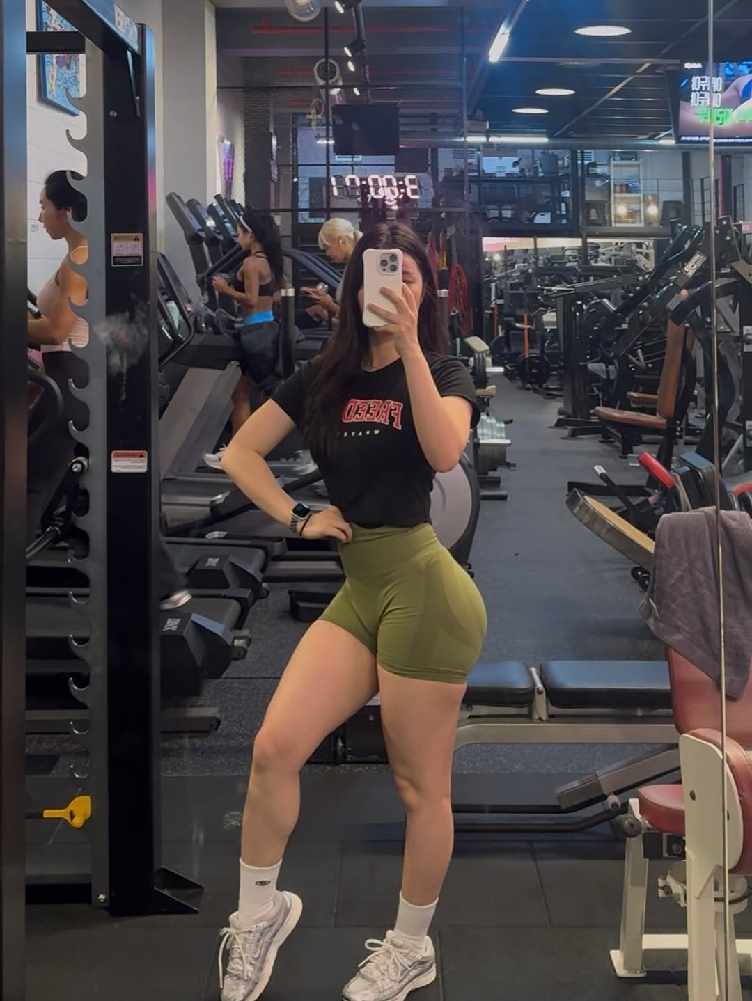 hanu.2aa 게시물 이미지: .

몸이
맘에 든적은 없지만
싫어한적은 없다 
좋아하니깐 더 가꾸려고 하는겨