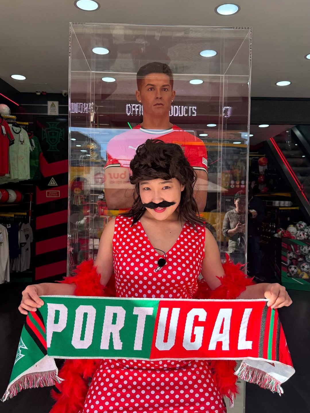 Photo by 이은지 on June 06, 2025. May be an image of soccer and text.