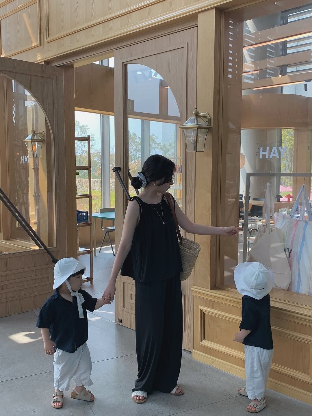 Photo by 💍 +👶🏻👶🏻 on July 08, 2025. May be an image of 3 people and baby.