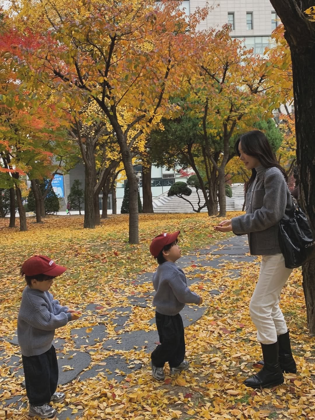 Photo by 💍 ＋👶🏻👶🏻 on November 11, 2025. May be an image of child, duffle coat and text.