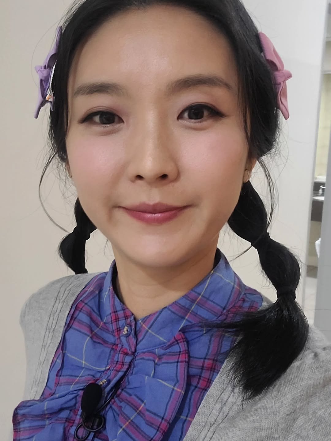 Photo by 이서윤 랑랑쌤 초등생활처방전(since2014~) on September 18, 2025. May be a selfie of 1 person, braids, bangs and text.