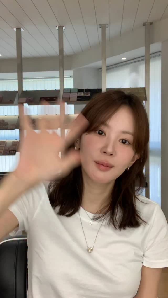 happyrim 게시물 이미지: 기다리고 기다리던 립펜슬 new color !💚 #광고
피부톤에 착 붙으면서 더...
