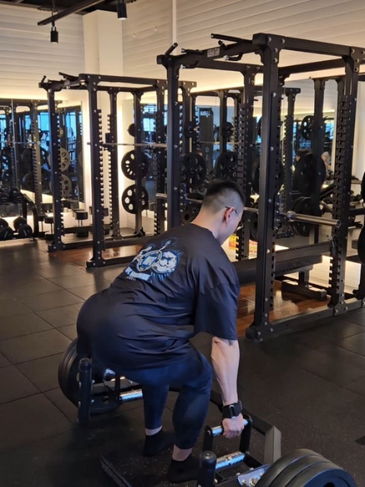 haram.o 게시물 이미지: #Legday
데피싯 트랩바 데드리프트
140kg 20Reps
 
Back...