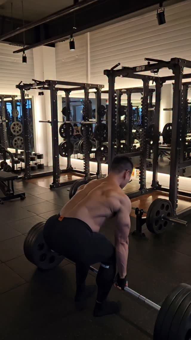 haram.o 게시물 이미지: #deadlift
하체 완
데드 4번째 셋트때
진짜 좋았는데
스트랩 풀려버려서...