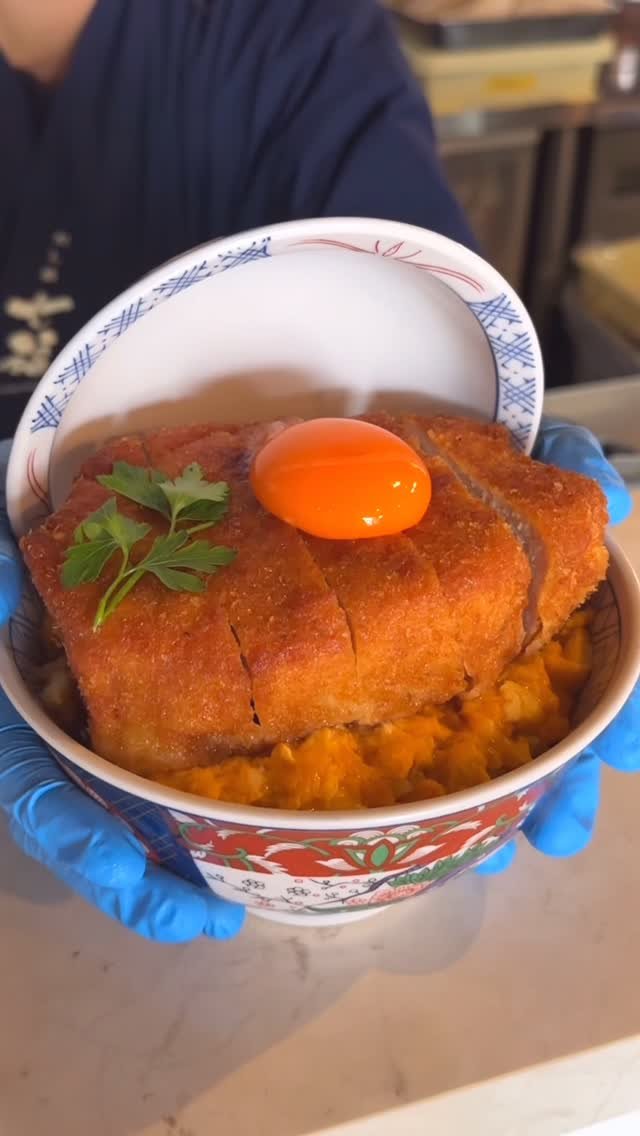 harapeko_jpn 게시물 이미지: 完璧ビジュアルの極厚カツ丼！
店名：だし処...