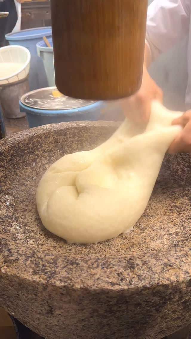 harapeko_jpn 게시물 이미지: 昔ながらの特大餅つき機で仕上げる極上の餅！
店名：明や
最寄り駅：奥町駅（愛知）

40年以上...