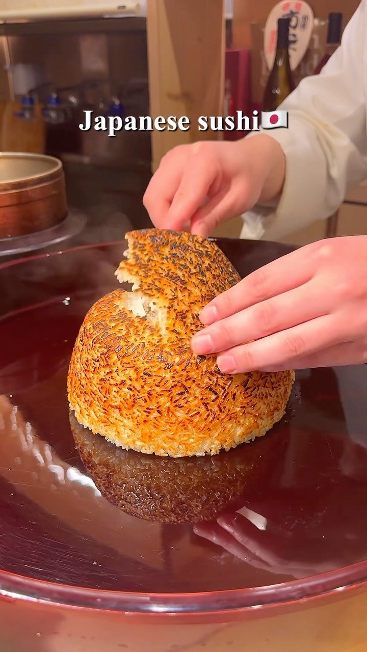harapeko_jpn 게시물 이미지: 香ばしいおこげで包み込んだ赤酢シャリ寿司🍣
店名：鮨...