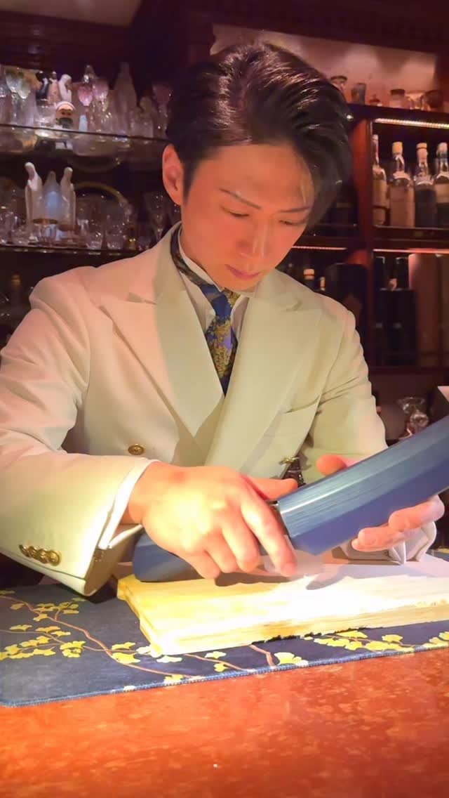 harapeko_jpn 게시물 이미지: 日本一のバーテンダーによる神業！
店名：BAR...