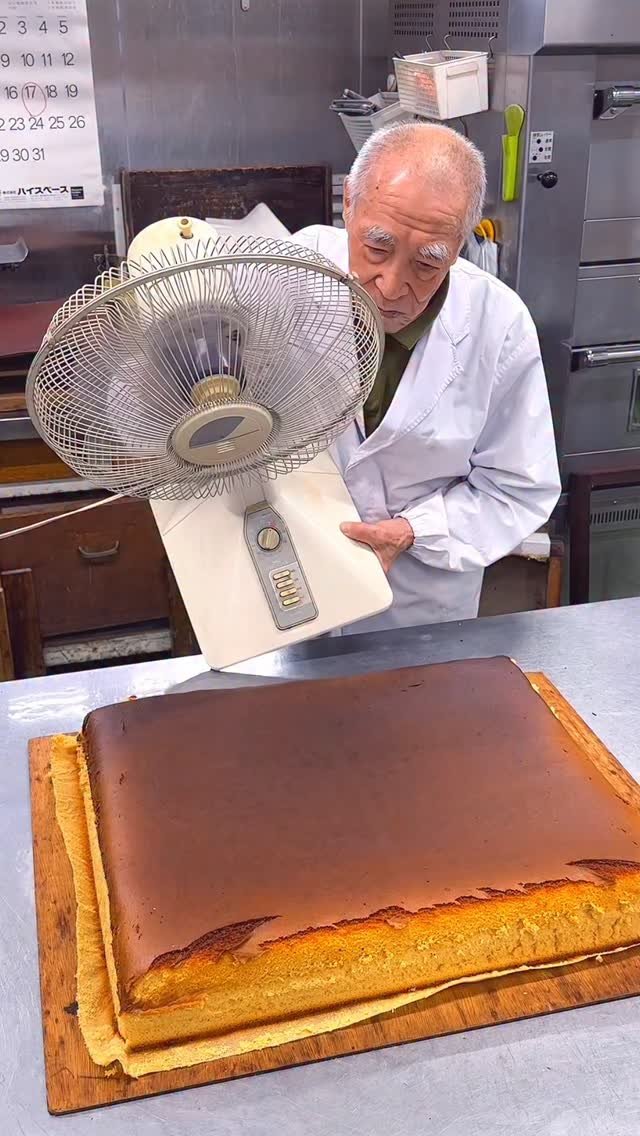 harapeko_jpn 게시물 이미지: 85歳のおじいちゃんが作る絶品カステラ
店名：まるしん
最寄り駅：吉川駅（埼玉）

85歳の職...