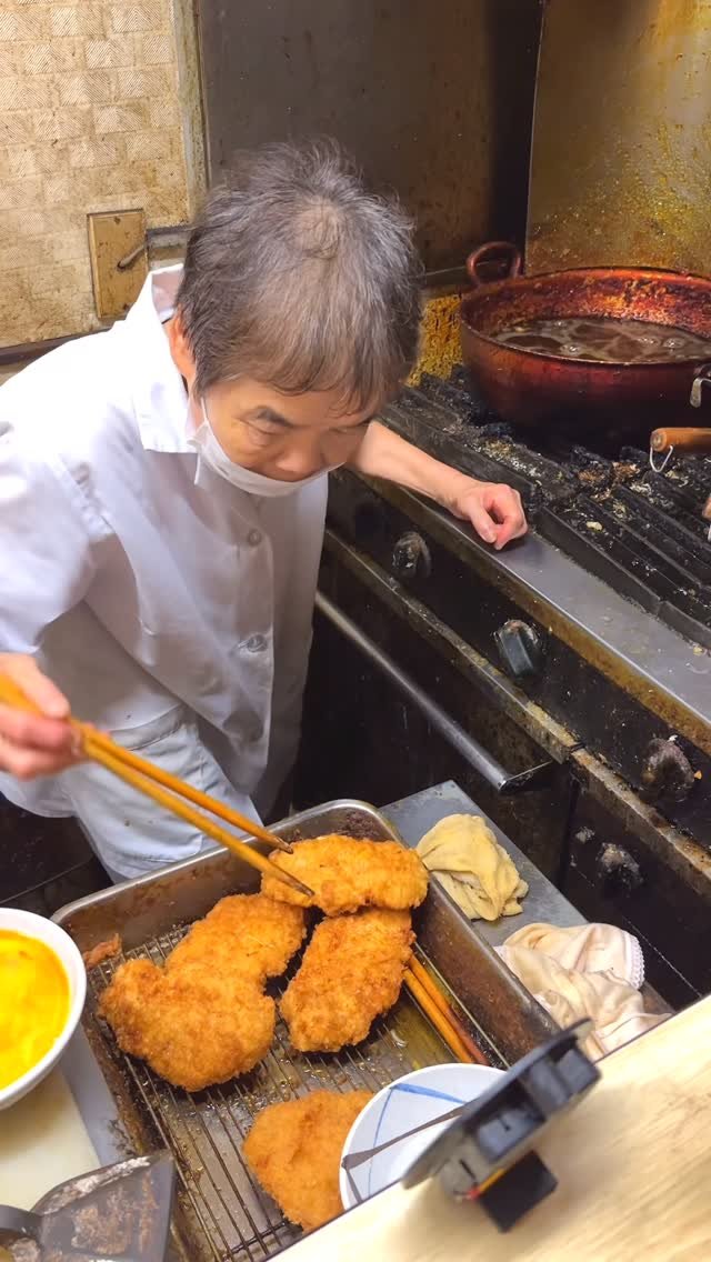 harapeko_jpn 게시물 이미지: 母の味！81歳おばあちゃんが作る昔ながらのカツ丼！
店名：とんかついとう
最寄り駅：亀島駅（愛...