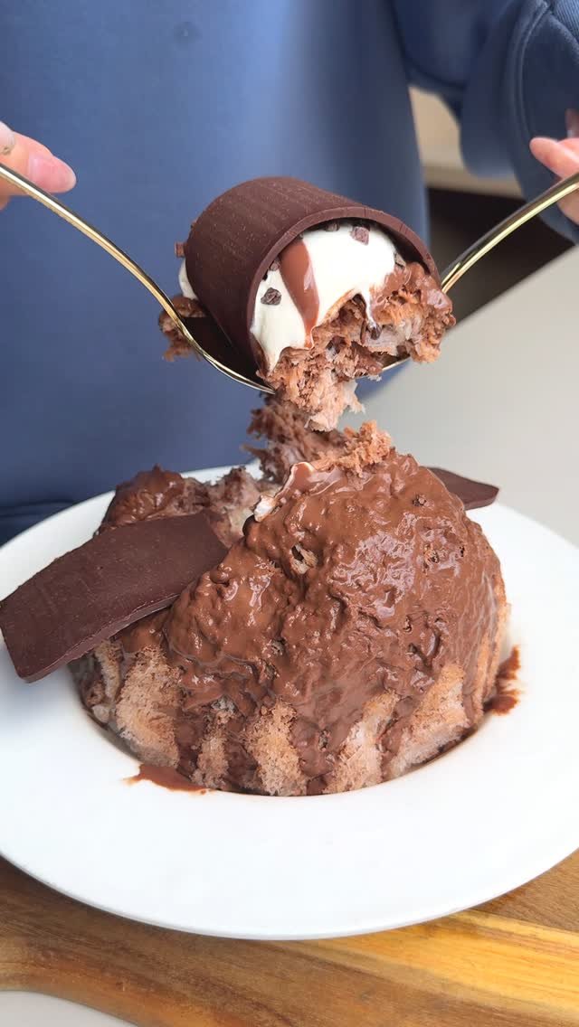 harapeko_jpn 게시물 이미지: 生チョコを載せた巨大かき氷！
店名：ボンヌ...