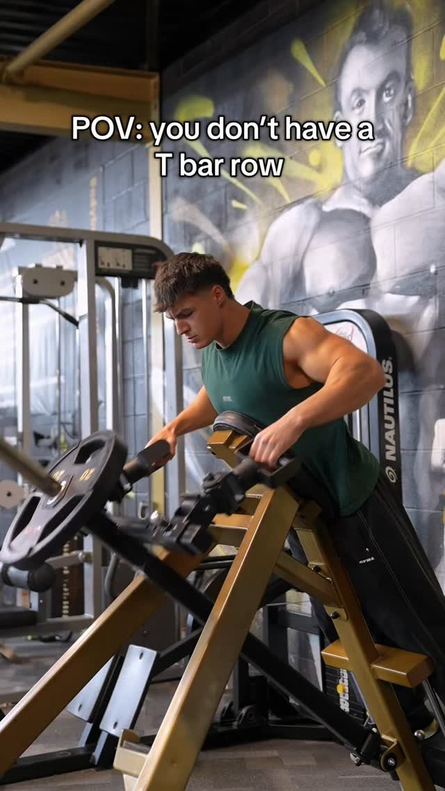 harleyalexanderr 게시물 이미지: The best alternative to the t bar row. Gym...