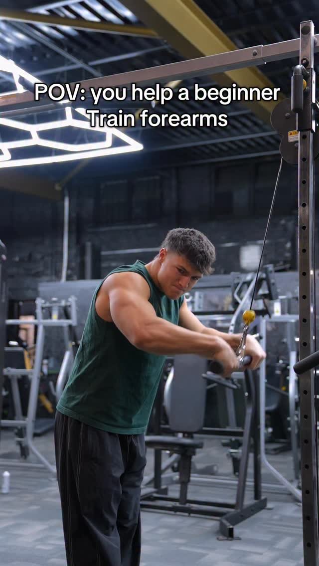 harleyalexanderr 게시물 이미지: Training forearms the right way. Gym fits:...