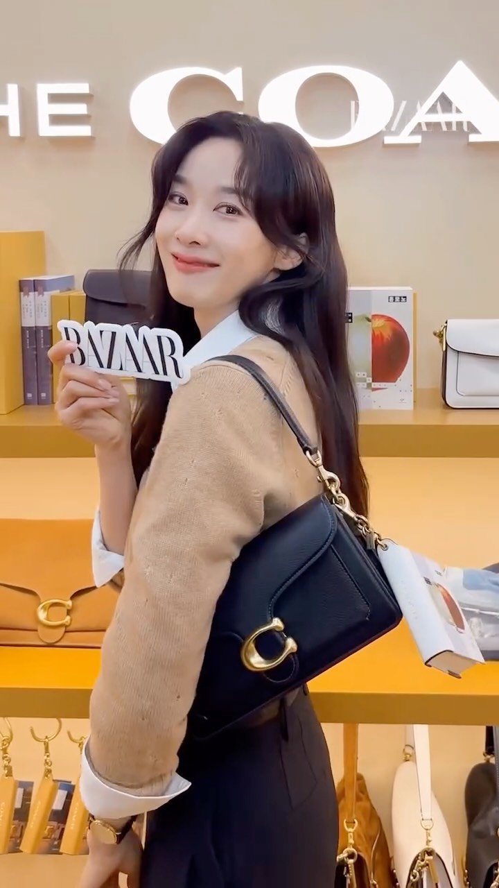 harpersbazaarkorea 게시물 이미지: #제작지원 2026년 봄 캠페인 ‘Explore Your Story’를 온전히 느낄...