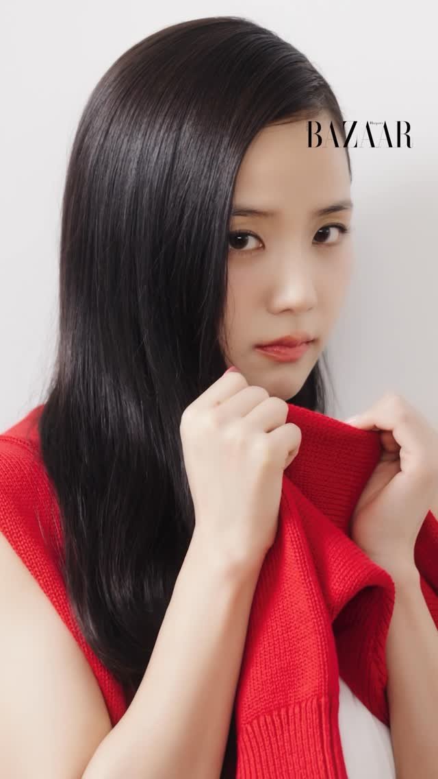 harpersbazaarkorea 게시물 이미지: #타미힐피거 와 #지수 가 함께한 <바자>의 스페셜 에디션. <바자> 웹사이트에...