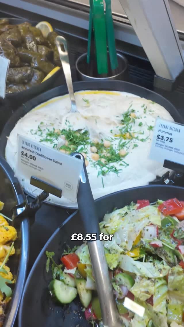 harrisonwebb97 게시물 이미지: Most Expensive Office Christmas Party 🤯