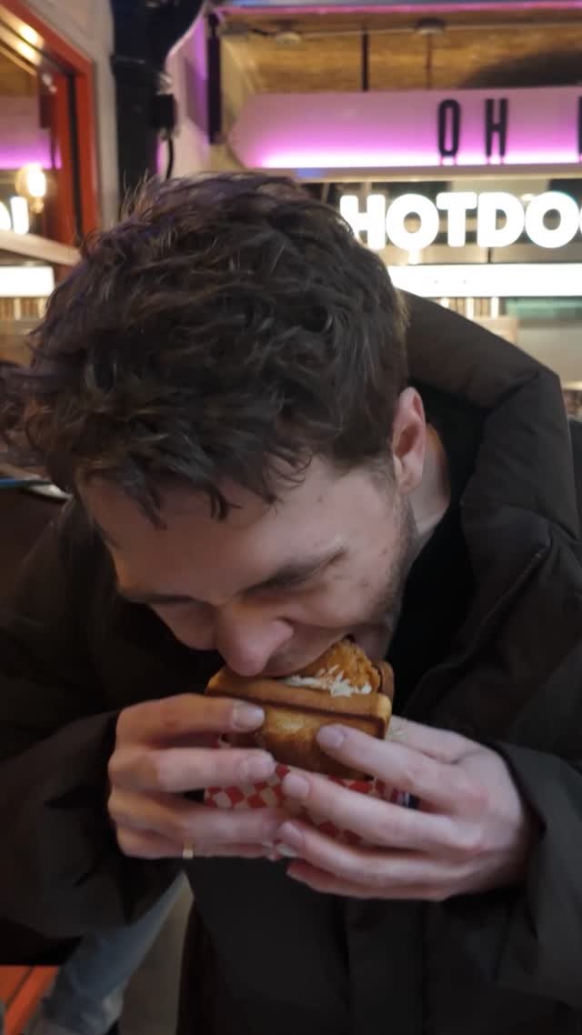 harrisonwebb97 게시물 이미지: Trying the viral Lucky's Hot Chicken 🤤