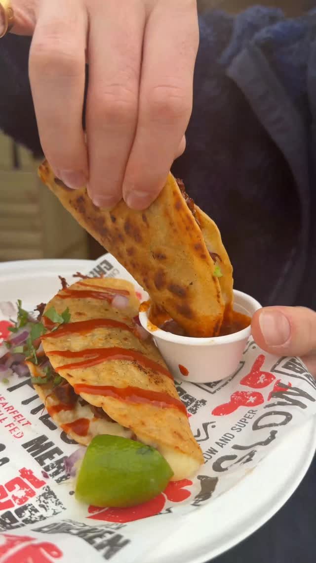 harrisonwebb97 게시물 이미지: Everything I Ate At Winter Wonderland 💰