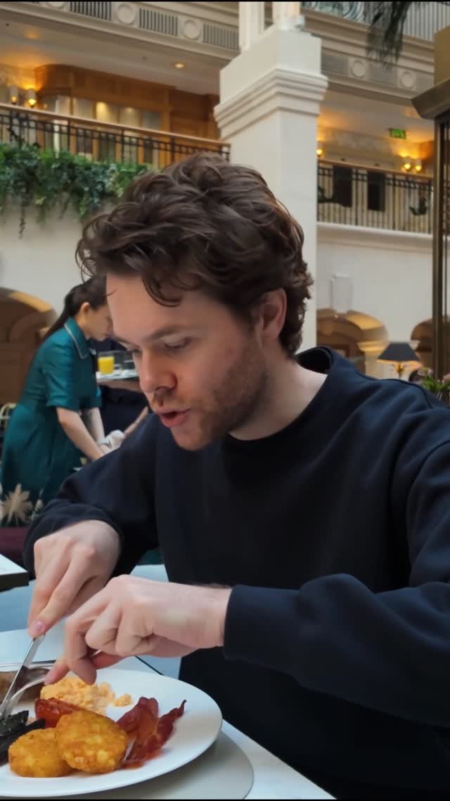 harrisonwebb97 게시물 이미지: I Tried London’s Most Expensive Hotel...