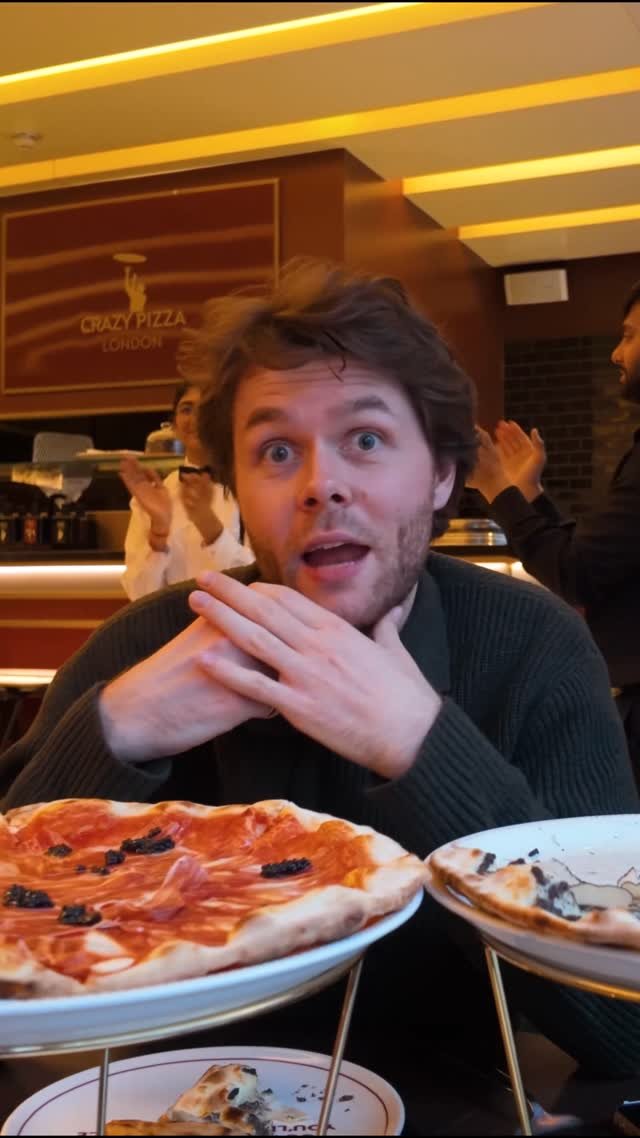 harrisonwebb97 게시물 이미지: £200 on pizza? 🤯 Let’s try Crazy Pizza in London.