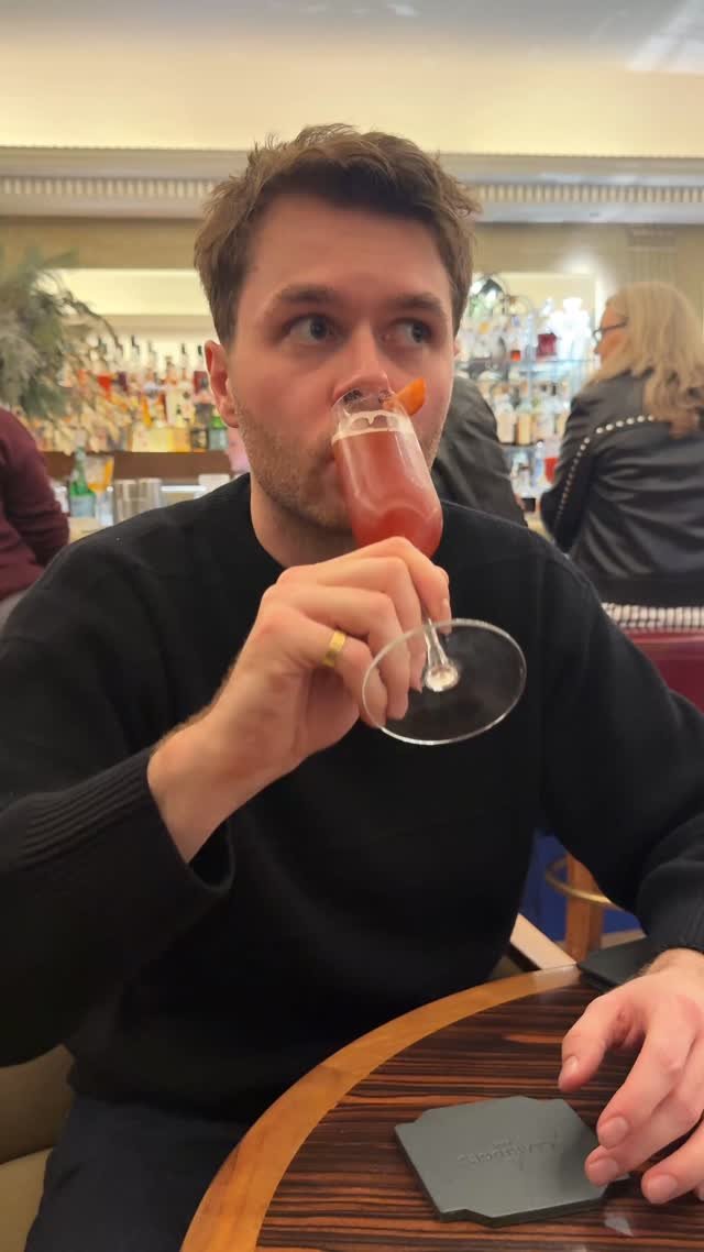 harrisonwebb97 게시물 이미지: Trying Cocktails at one of London's Most...