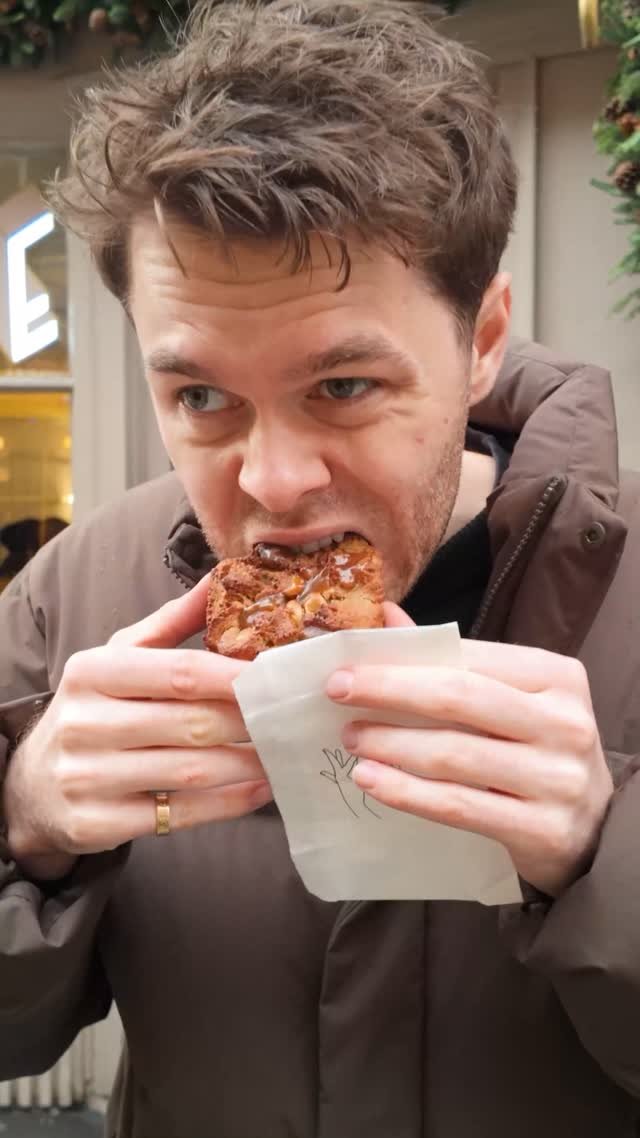 harrisonwebb97 게시물 이미지: Trying London's Most Popular Cookie 🍪 Crème