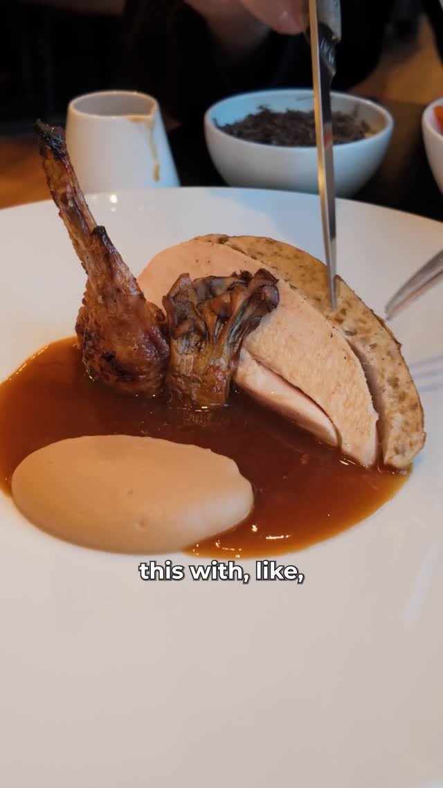 harrisonwebb97 게시물 이미지: Trying London's Most Expensive Roast Dinner 🤯