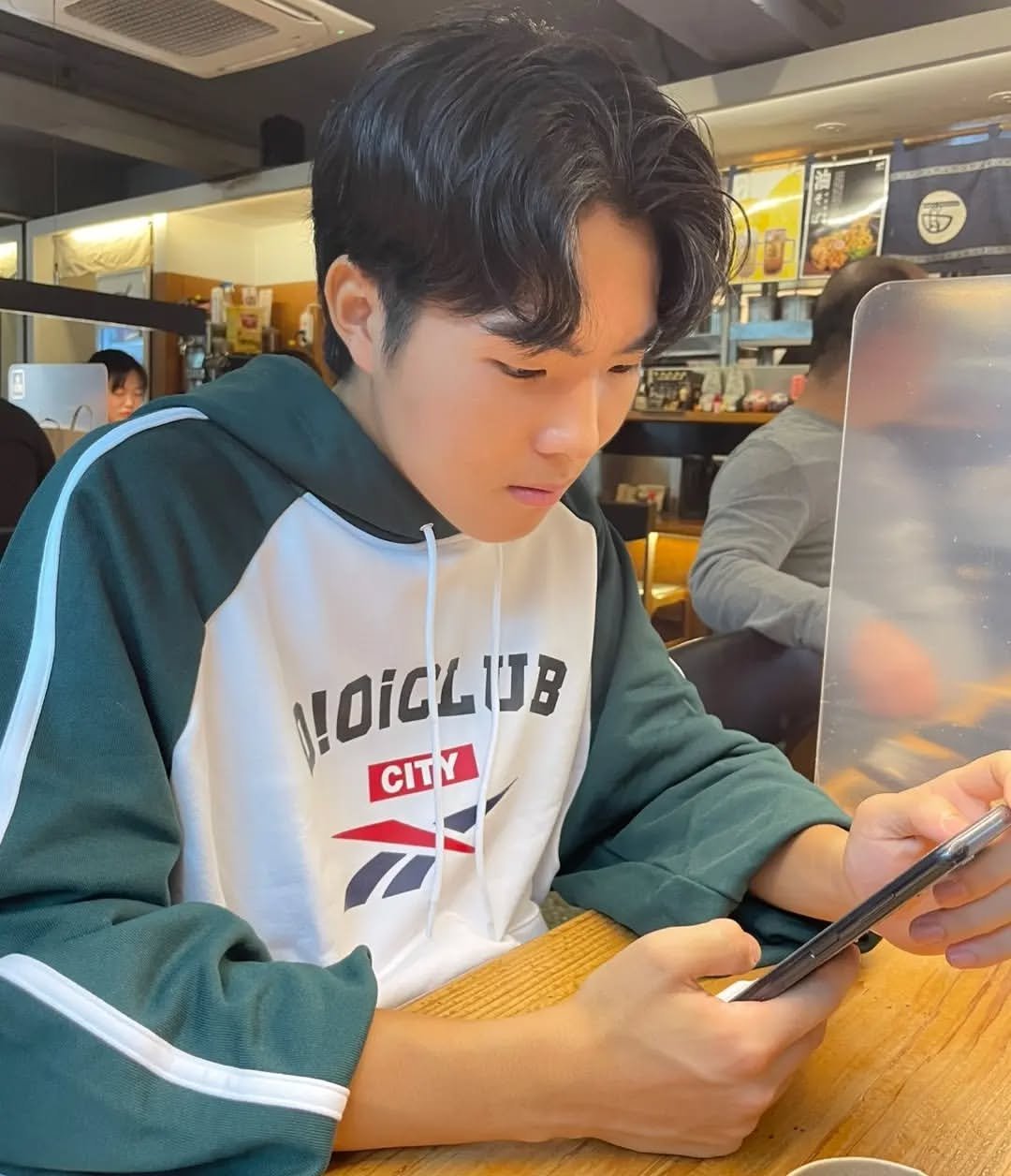 Photo by 강승원 I Creative Director in 부산의중심 서면.