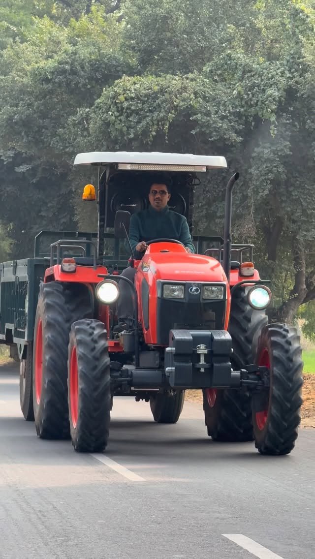 haryana_gaurav 게시물 이미지: Aap kaam kya karte ho bhai? 
Me - Ye…. 😜