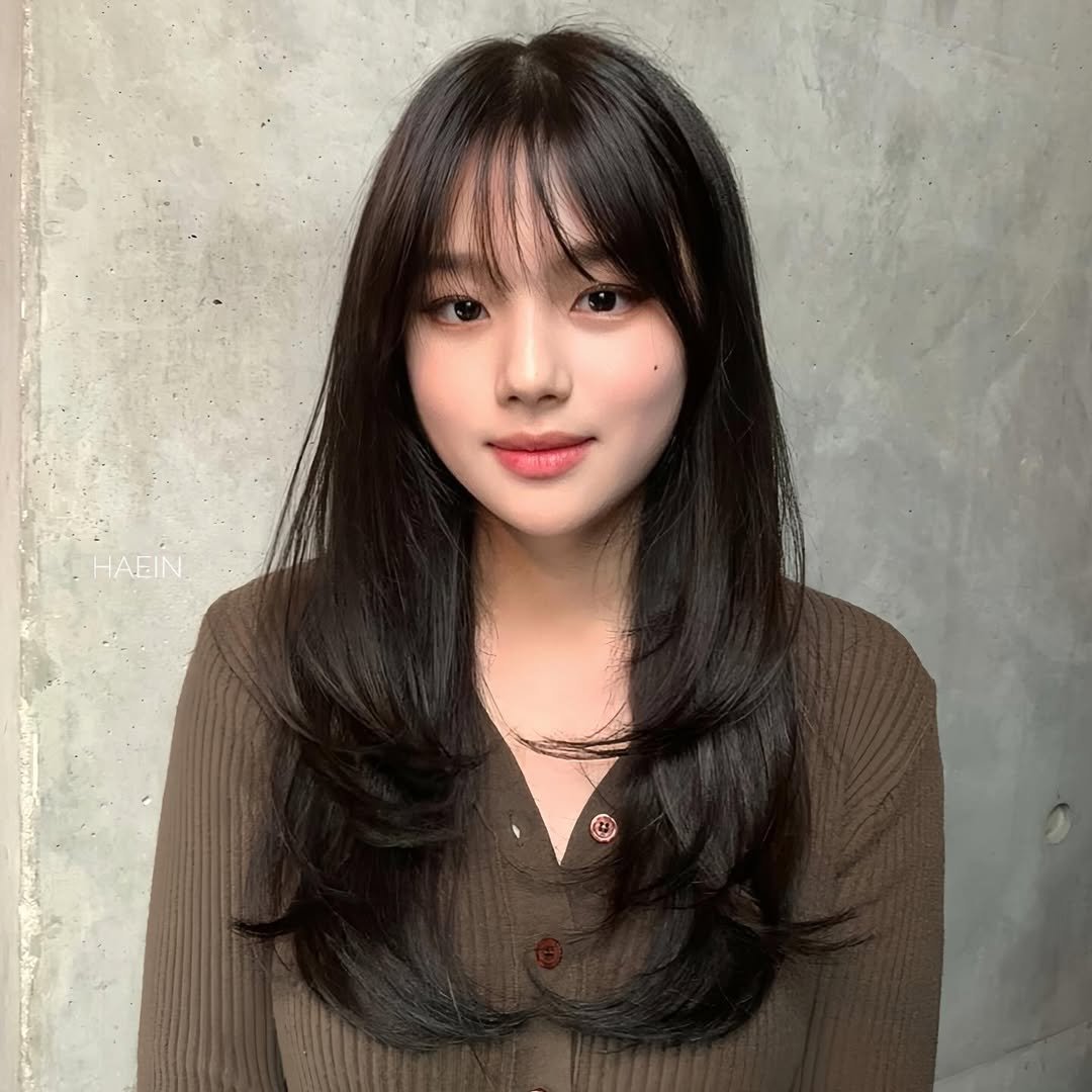 Photo shared by 하움미용실 해인 | 헤어컨설팅 레이어드컷펌 on November 24, 2023 tagging @haum_haeni.